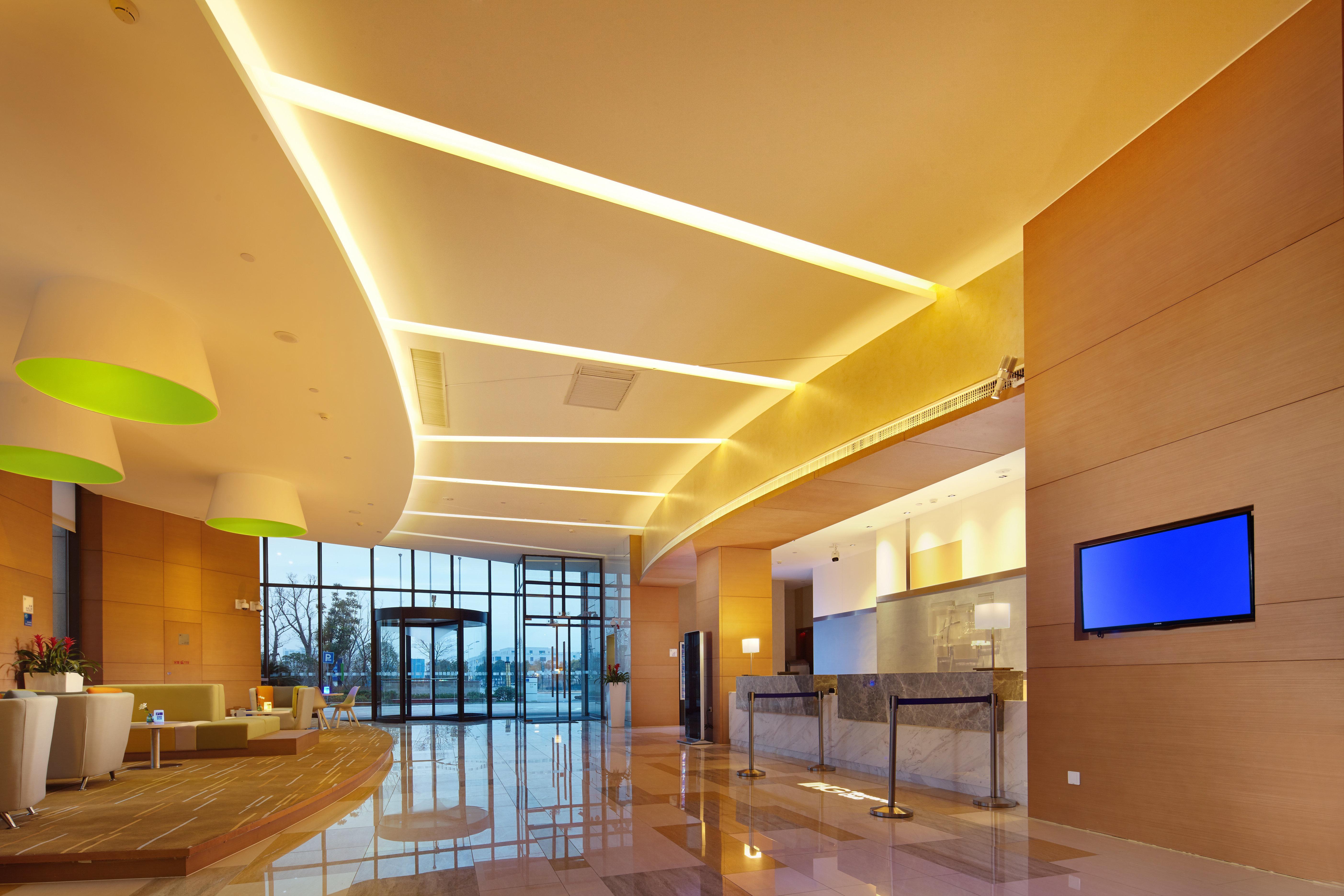 Holiday Inn Express Shanghai Jiading Industry Park, An Ihg Hotel Exterior photo