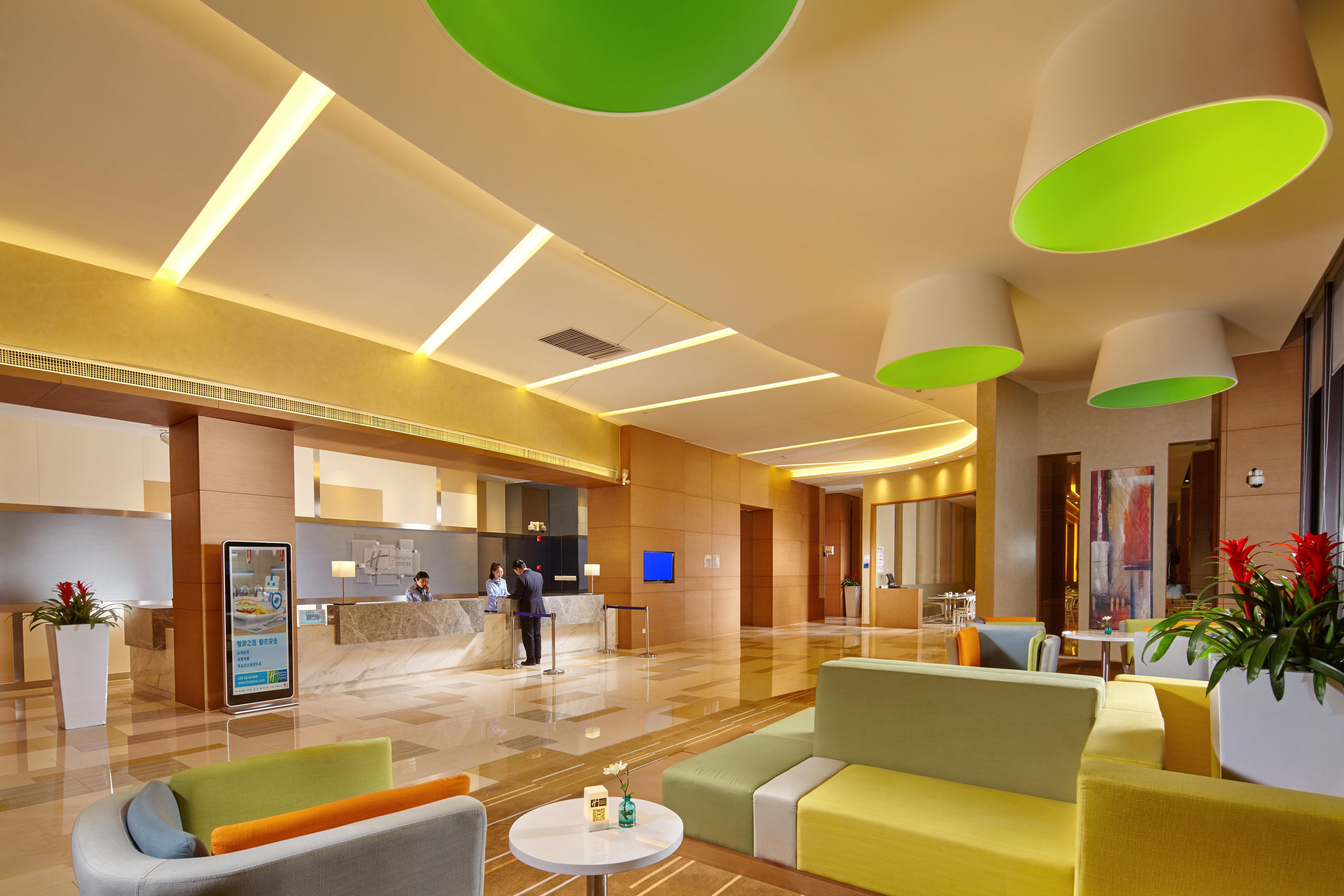 Holiday Inn Express Shanghai Jiading Industry Park, An Ihg Hotel Exterior photo